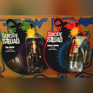 Funko suicide squad Harley Quinn and joker action figures with free poster DC